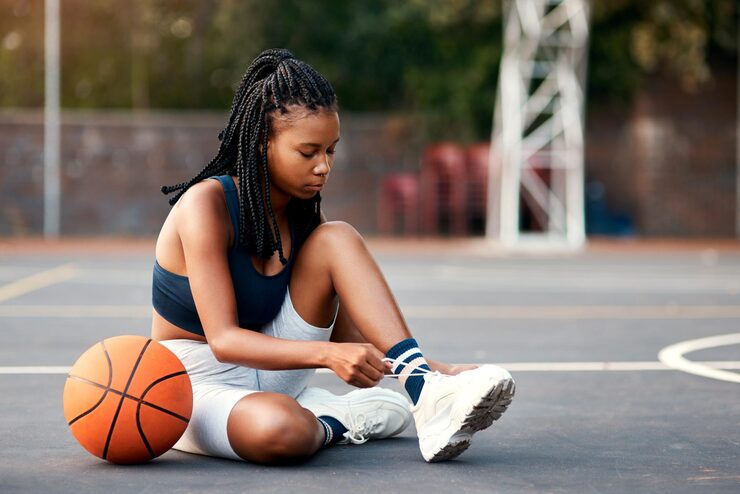 La Mode au féminin : pourquoi la basket femme domine les tendances actuelles